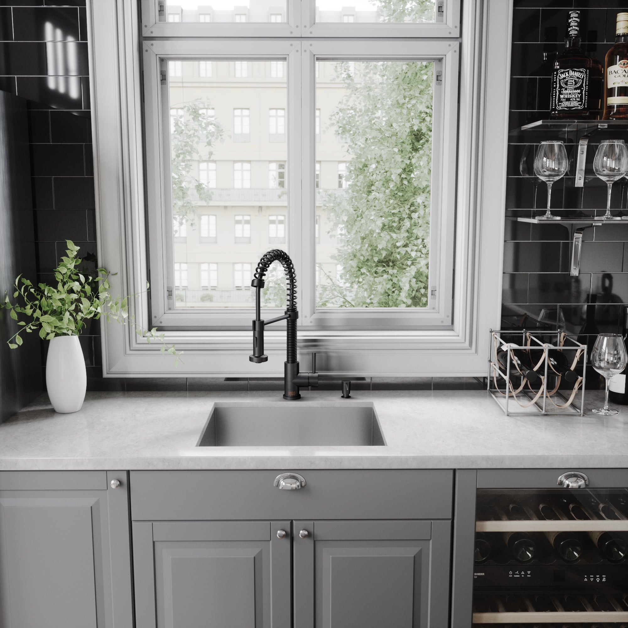 Kitchen Faucet Hot/Cold with Sprayer